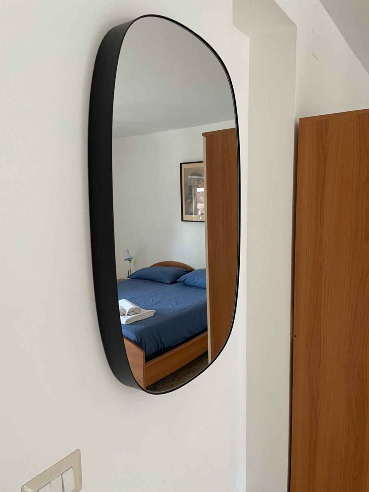 Lorenzo'S House Catania City Centre - Comfortable Large Apartment With 2 Bedrooms And 2 Baths, Close To Trains, Metro And Bus Station Exterior foto
