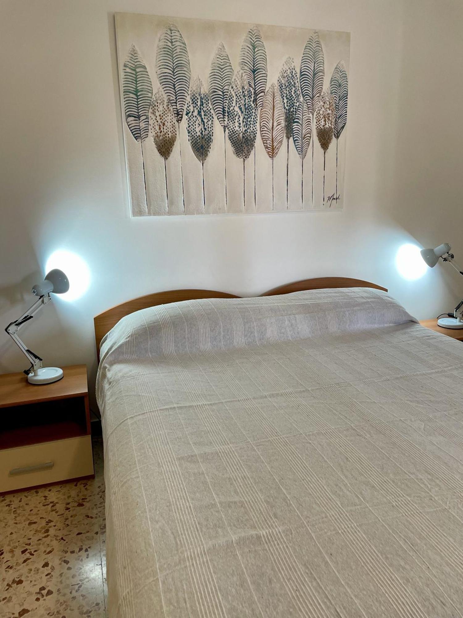 Lorenzo'S House Catania City Centre - Comfortable Large Apartment With 2 Bedrooms And 2 Baths, Close To Trains, Metro And Bus Station Exterior foto